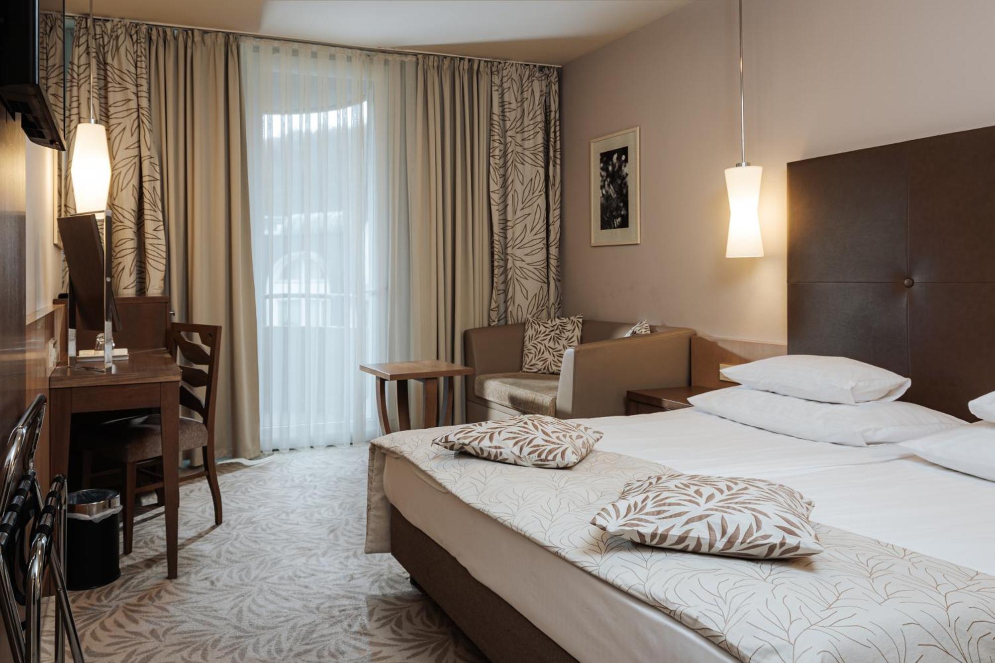 Luxury Double Room Grand Balcony,1629898148:JPEG